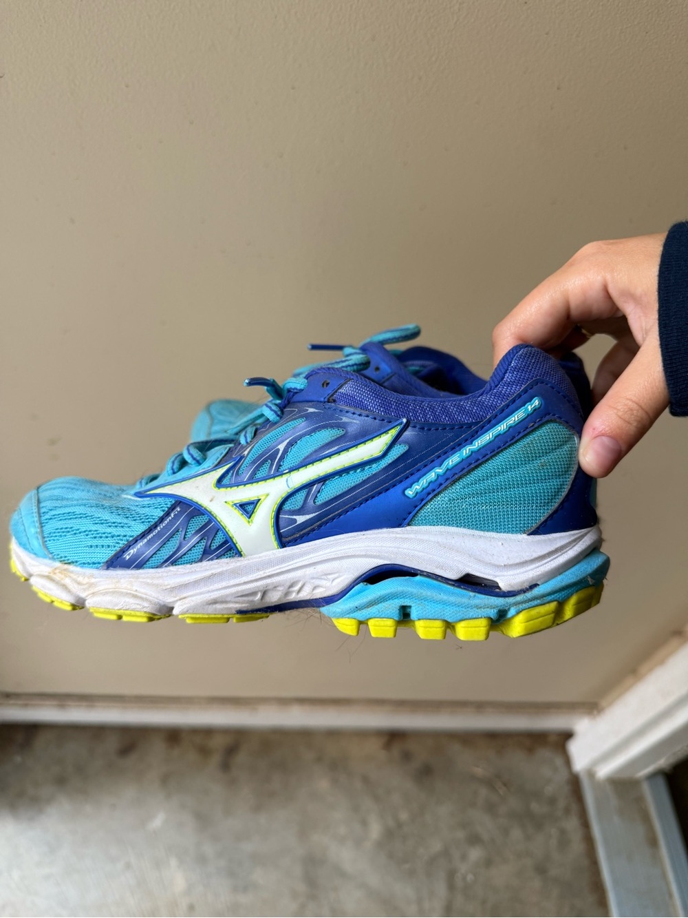 Mizuno Women's Blue Teal Running Shoe with Neon Yellow Accents
